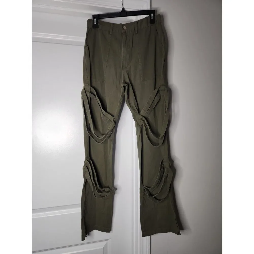 Boohoo Cut-Out Cargo Pants – Olive Green – Size US 8